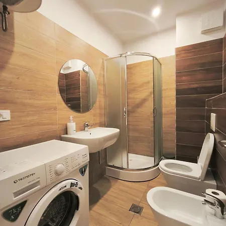 Center 3 * Tirana